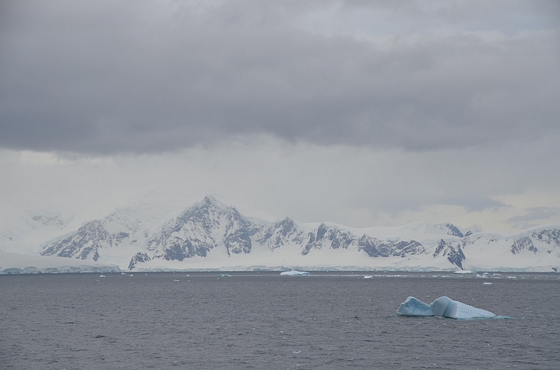 048_Antarctica_Peninsula_Gerlache_Strait.JPG