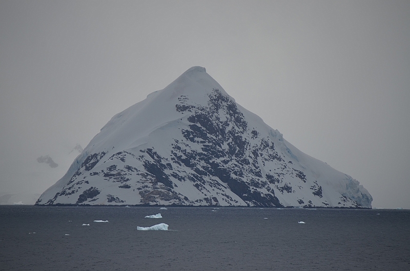 049_Antarctica_Peninsula_Gerlache_Strait.JPG