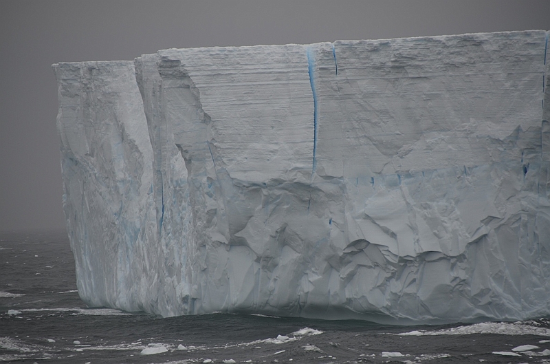 004_Antarctica_South_Georgia_Iceberg.JPG