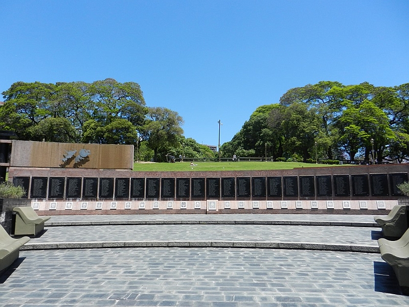 008_Argentina_Buenos_Aires_War_Memorial.JPG - 