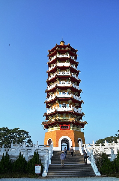 073_Taiwan_Sun_Moon_Lake_Ci_En_Pagode.JPG