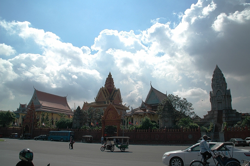 092_Cambodia_Phnom_Penh_Wat_Ounalom.JPG