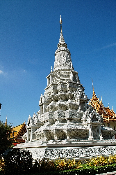 138_Cambodia_Phnom_Penh_Silver_Pagoda.JPG