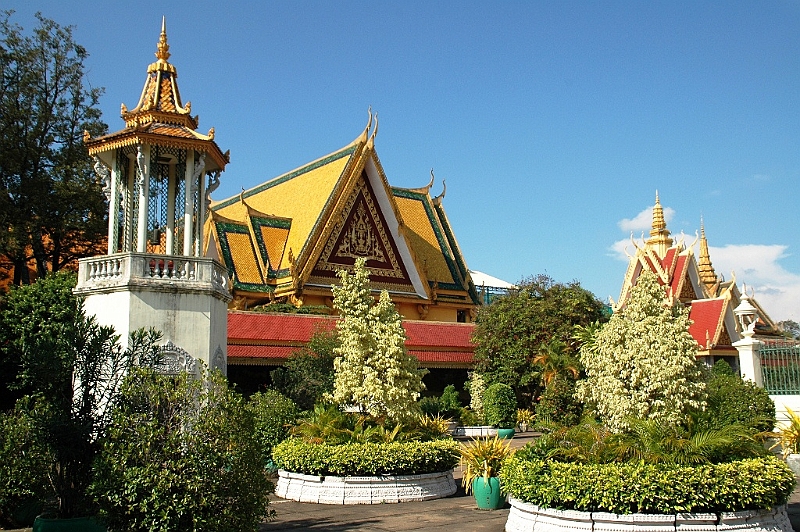 140_Cambodia_Phnom_Penh_Silver_Pagoda.JPG