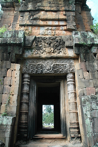 302_Cambodia_Angkor_Thom_Aera.JPG