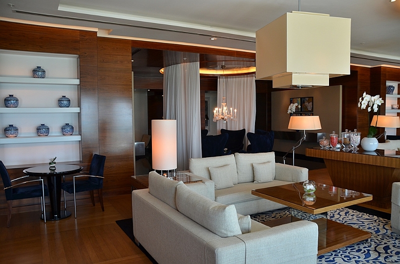 50_The_Ritz_Carlton_Bahrain_Club_Lounge.JPG