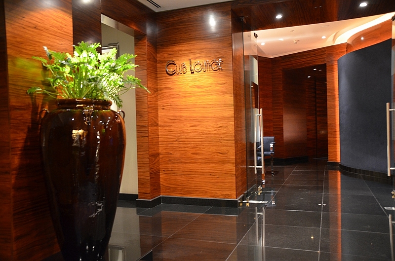 58_The_Ritz_Carlton_Bahrain_Club_Lounge.JPG