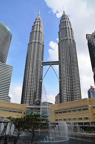 407_Kuala_Lumpur_Petronas_Towers.JPG