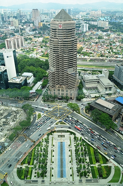 423_Kuala_Lumpur_Petronas_Towers_View.JPG