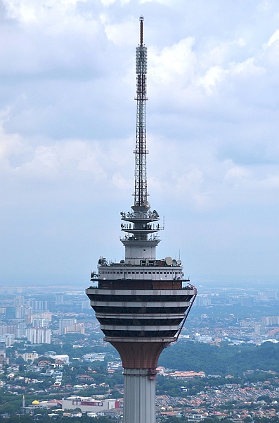 431_Kuala_Lumpur_Petronas_Towers_View.JPG