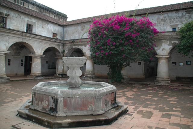 202_Guatemala_Antigua_Capuchinas.JPG