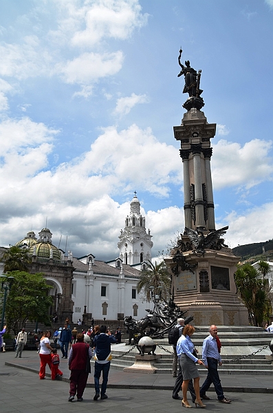 026_Ecuador_Quito_Plaza_Grande.JPG