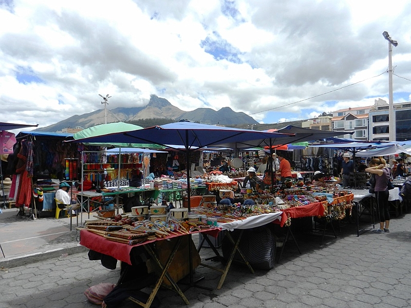 096_Ecuador_Otavalo_Market.JPG