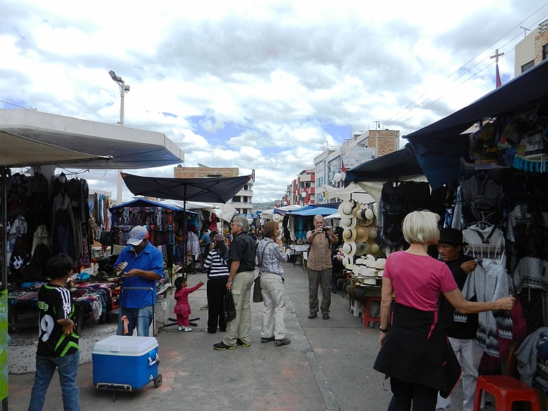 097_Ecuador_Otavalo_Market.JPG
