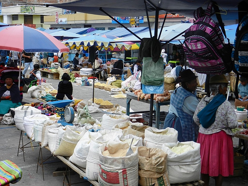 098_Ecuador_Otavalo_Market.JPG