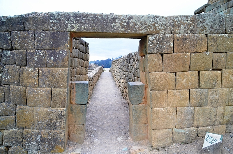 438_Ecuador_Inka_Monuments_Ingapirca.JPG