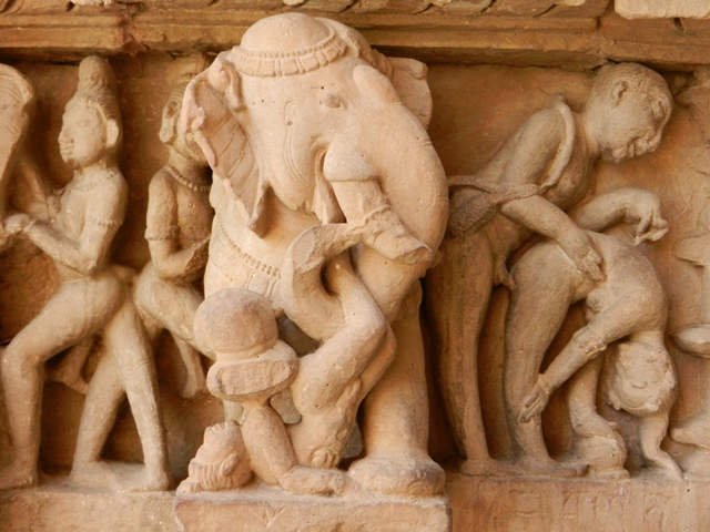 427_India_Khajuraho_Western_Temples.JPG - 