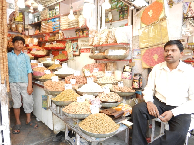 601_India_New_Delhi_Spice_Market.JPG - 