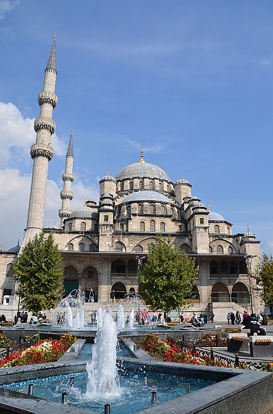 202_Istanbul_New_Mosque.JPG
