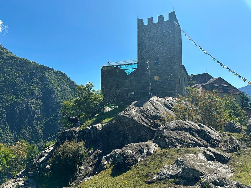 089_Italien_Suedtirol_Vinschgau_MMM_Juval.JPG