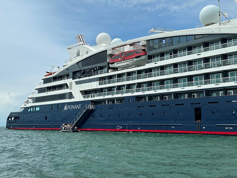 127_Ponant_Le_Champlain.JPG