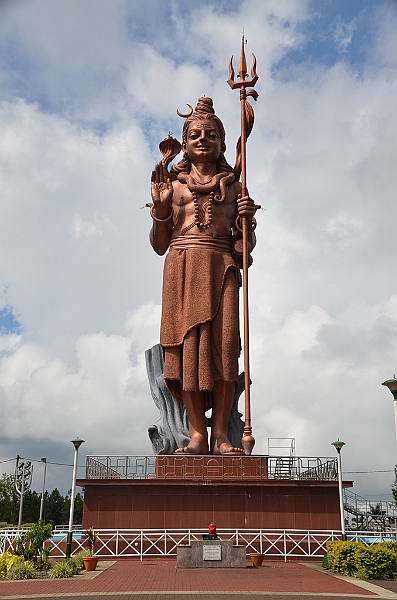 122_Mauitius_South_Grand_Bassin_Shiva_Statue.JPG