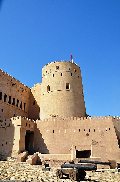 375_Oman_Rustaq_Fort.JPG