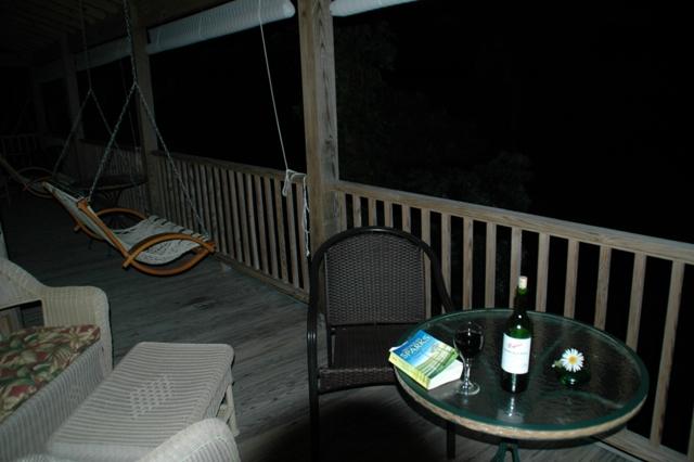 76_Outer_Banks_Cypress_Moon_Inn_Bed_and_Breakfast_Abend.JPG