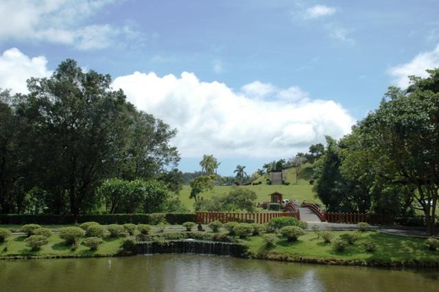 113_USA_Hawaii_Oahu_Valley_of_the_Temples_Byodo_In.JPG