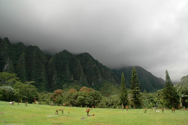 126_USA_Hawaii_Oahu_Valley_of_the_Temples.JPG