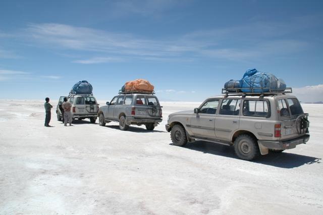 422_Bolivien_Salar_de_Uyuni_Jeeps.JPG