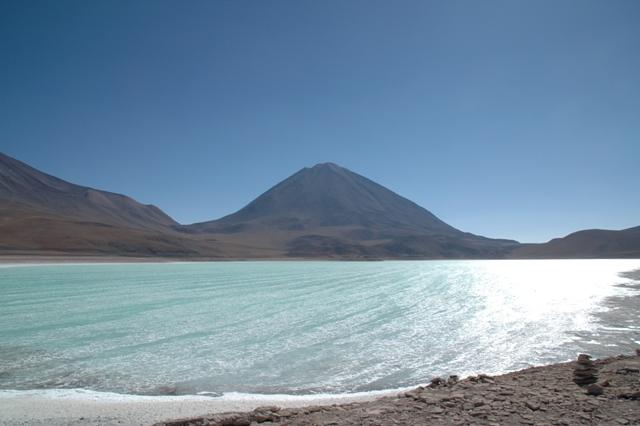 493_Bolivien_Altiplano_blaue_Lagune.JPG