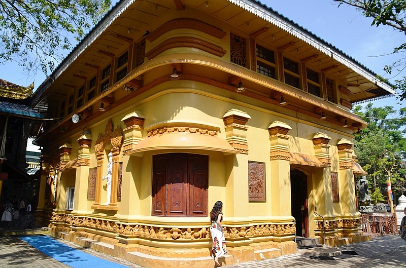 019_Sri_Lanka_Colombo_Gangaramaya_Temple.JPG