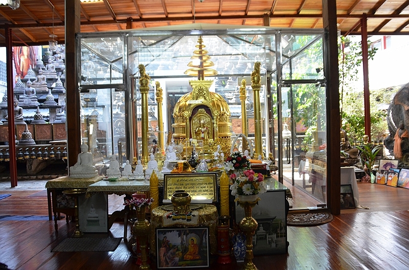 022_Sri_Lanka_Colombo_Gangaramaya_Temple.JPG
