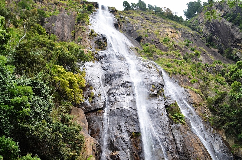 428_Sri_Lanka_Bambarakana_Waterfall.JPG